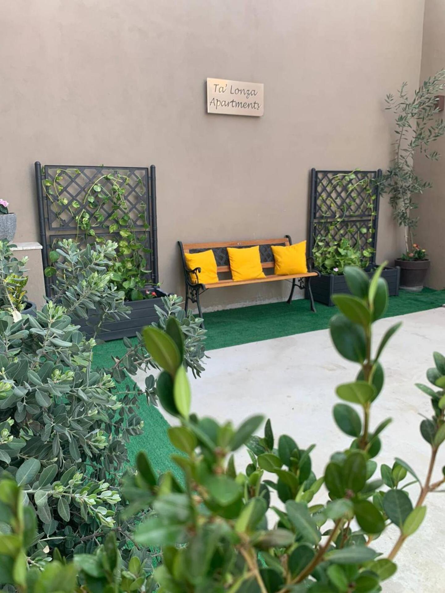 Fl 1 Ta'Lonza Luxury With Hot Tub By Homely Mellieħa Buitenkant foto