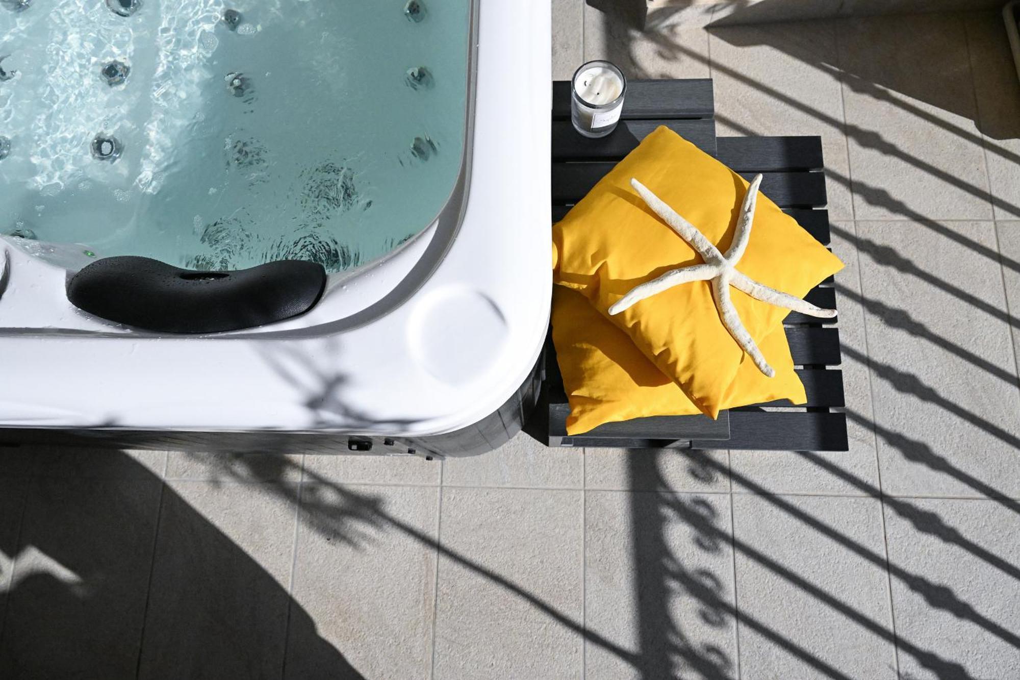 Fl 1 Ta'Lonza Luxury With Hot Tub By Homely Mellieħa Buitenkant foto